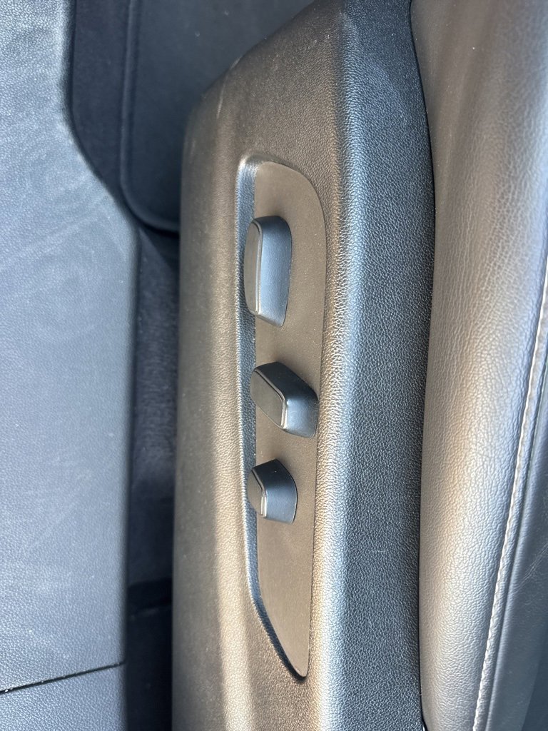 Used 2022 Cadillac XT4 Premium Luxury w/ Enhanced Visibility Package image 14