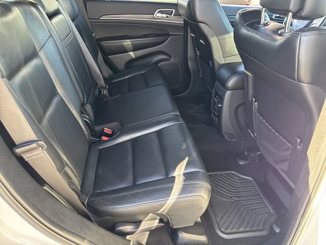 Used 2020 Jeep Grand Cherokee Limited AWD/4WD image 23