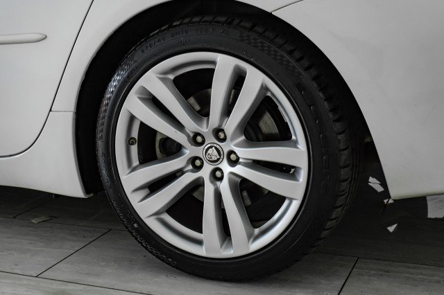 Used 2012 Jaguar XJ L image 58