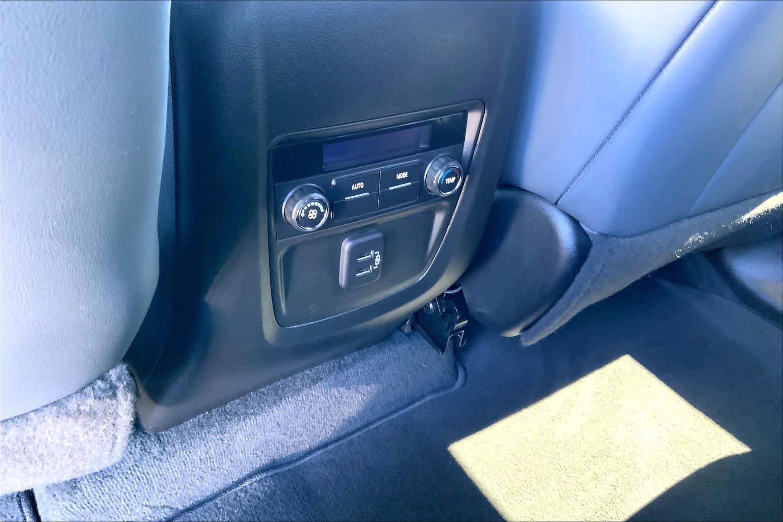 Used 2023 Buick Enclave Essence AWD/4WD image 34