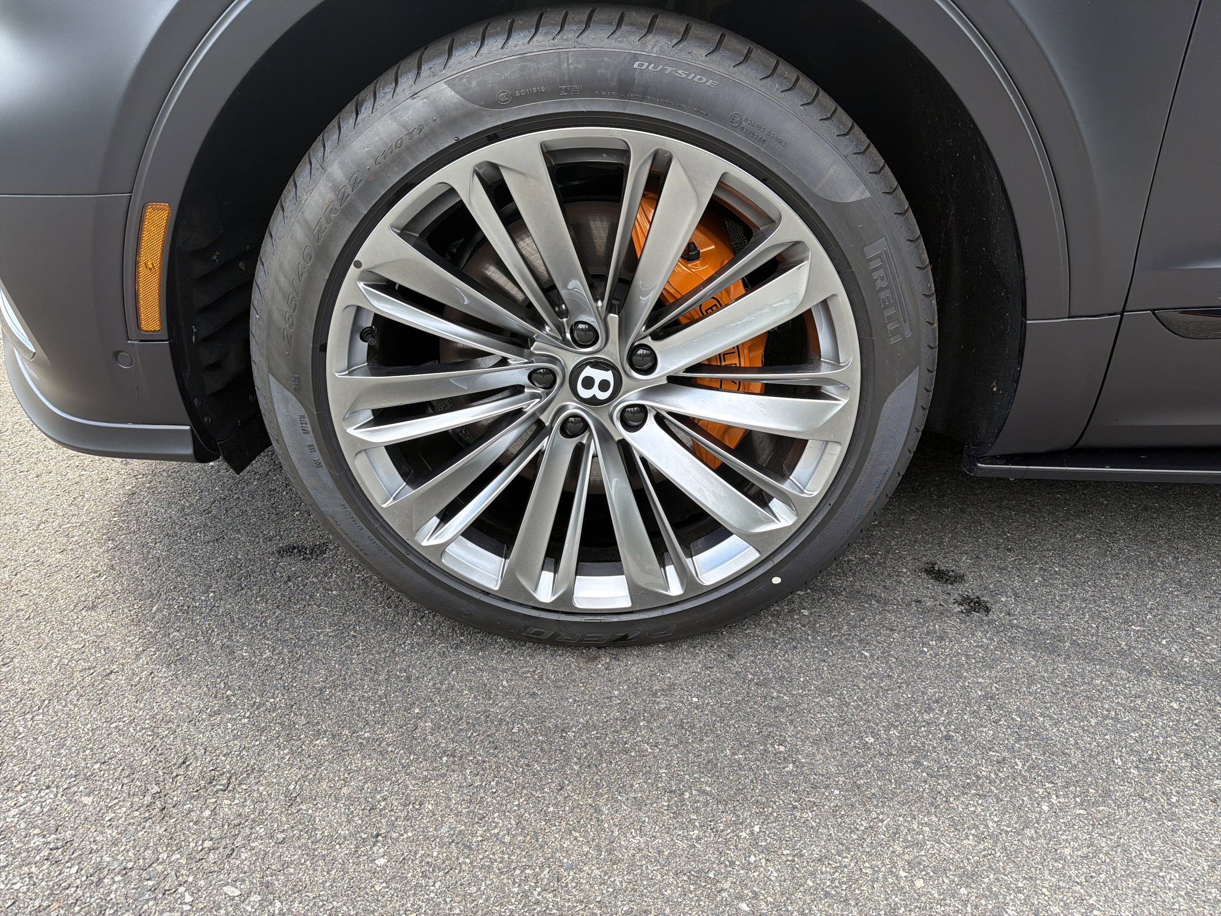 New 2026 Bentley Bentayga Speed AWD/4WD image 6
