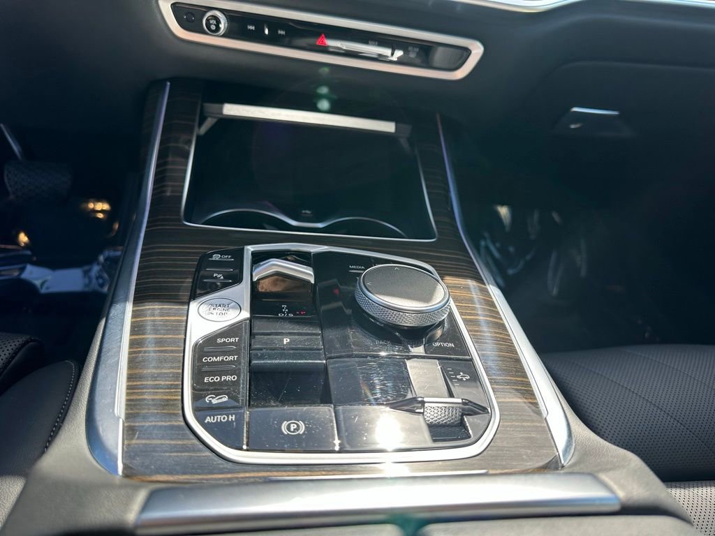 Certified 2024 BMW X7 xDrive40i w/ Premium Package image 18