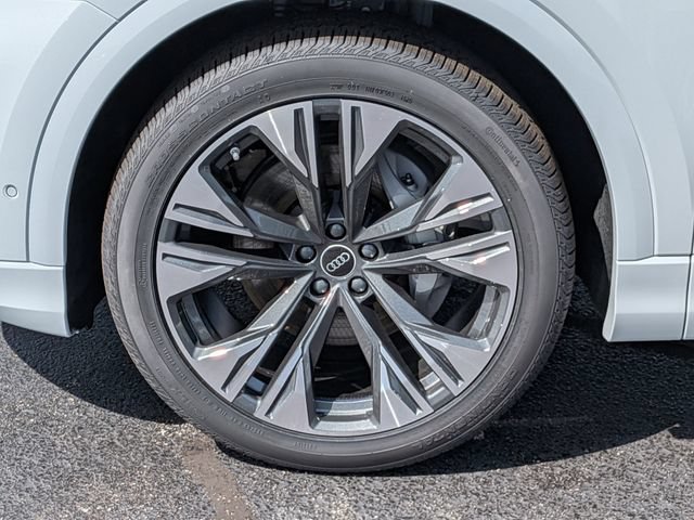 New 2026 Audi Q8 Premium Plus AWD/4WD image 6