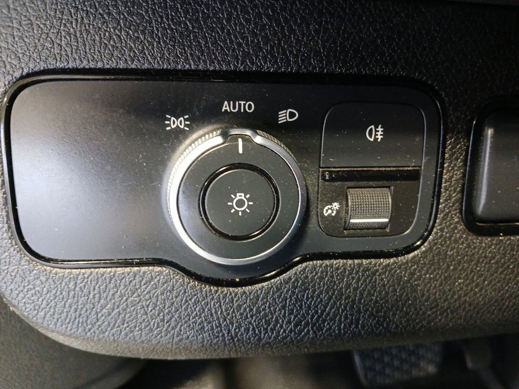 Used 2021 Mercedes-Benz Sprinter 2500 image 12
