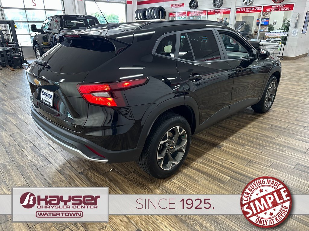 Used 2024 Chevrolet Trax LT image 5