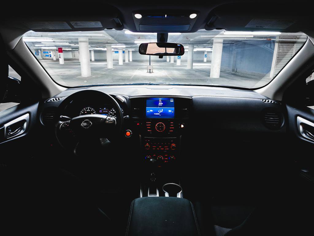 Used 2017 Nissan Pathfinder S image 3