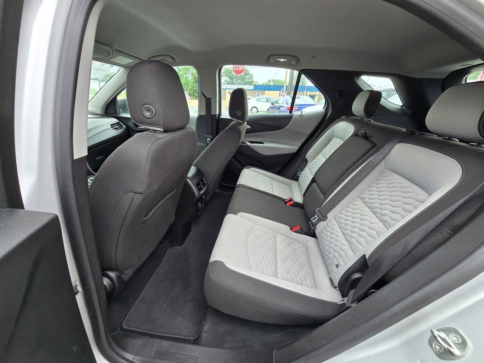 Used 2019 Chevrolet Equinox LS FWD image 5