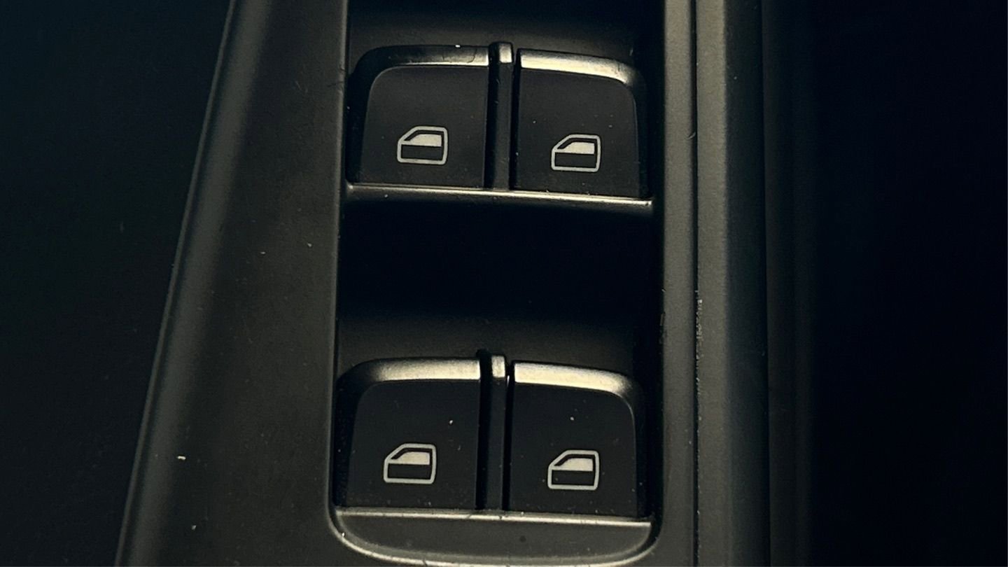 Used 2011 Audi A5 2.0T Premium FWD image 34