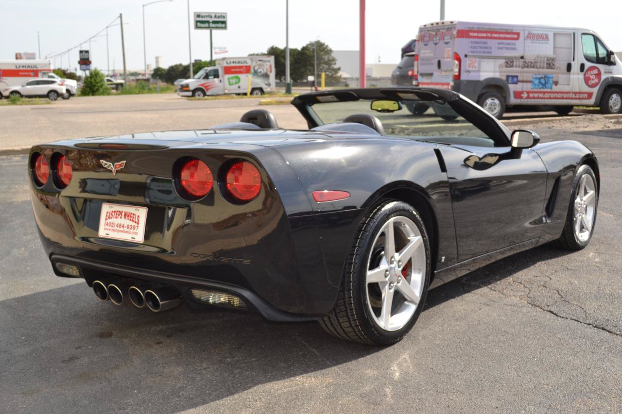 Used 2006 Chevrolet Corvette Convertible w/ Preferred Equipment Group RWD image 9