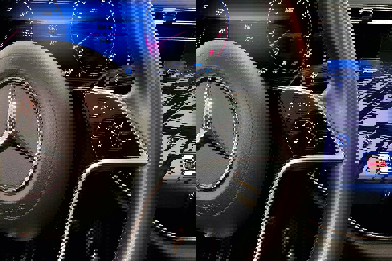 Used 2025 Mercedes-Benz E 450 4MATIC All-Terrain Wagon image 23