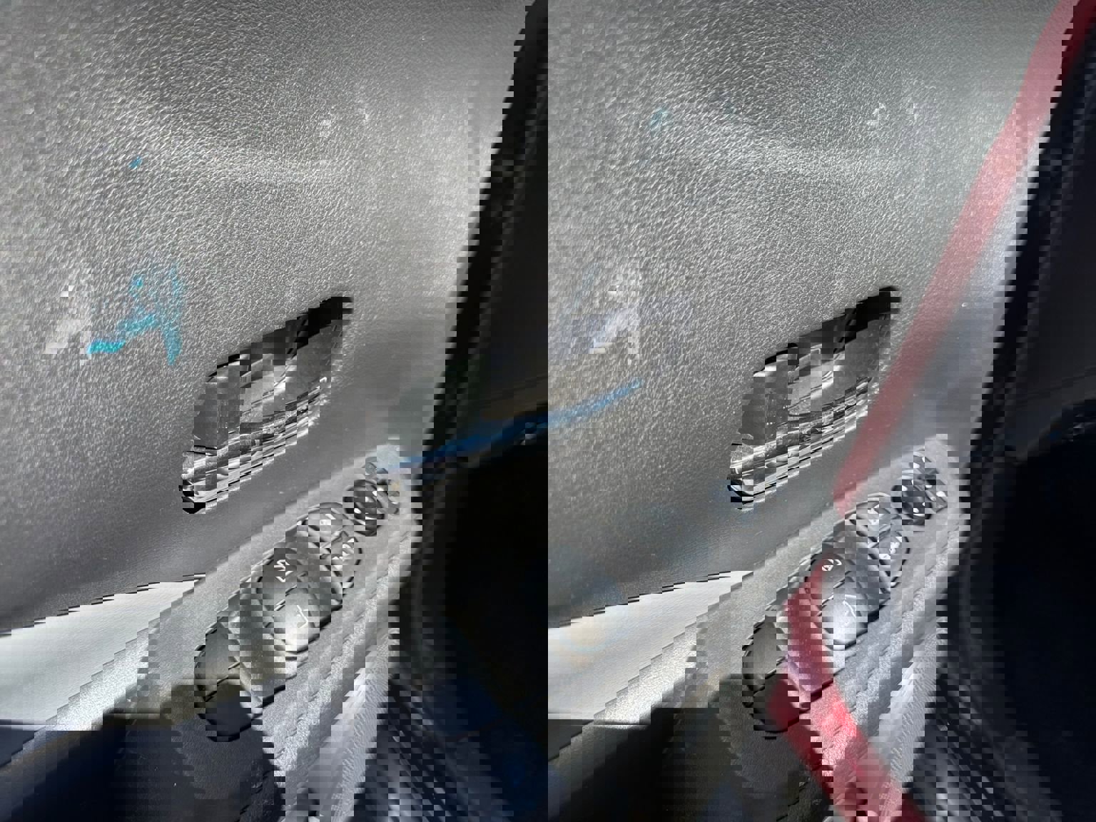 Used 2023 Nissan Kicks SR w/ SR Premium Package image 11