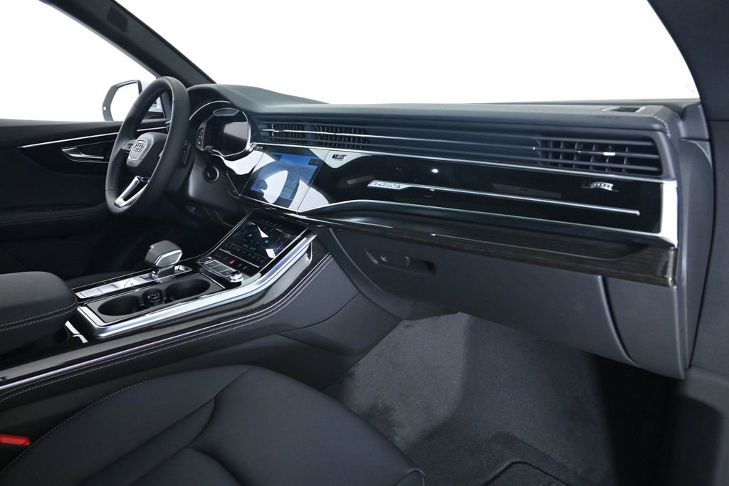 New 2026 Audi Q8 Premium Plus image 14
