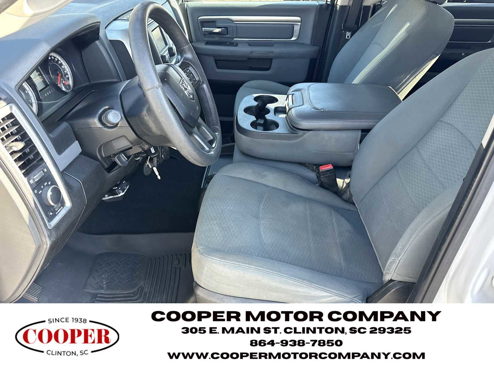 Used 2020 RAM 1500 Classic SLT AWD/4WD image 9
