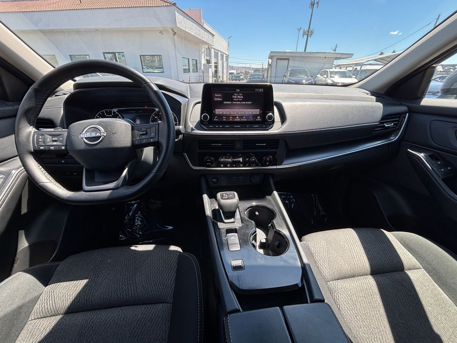 Used 2025 Nissan Rogue SV FWD image 35