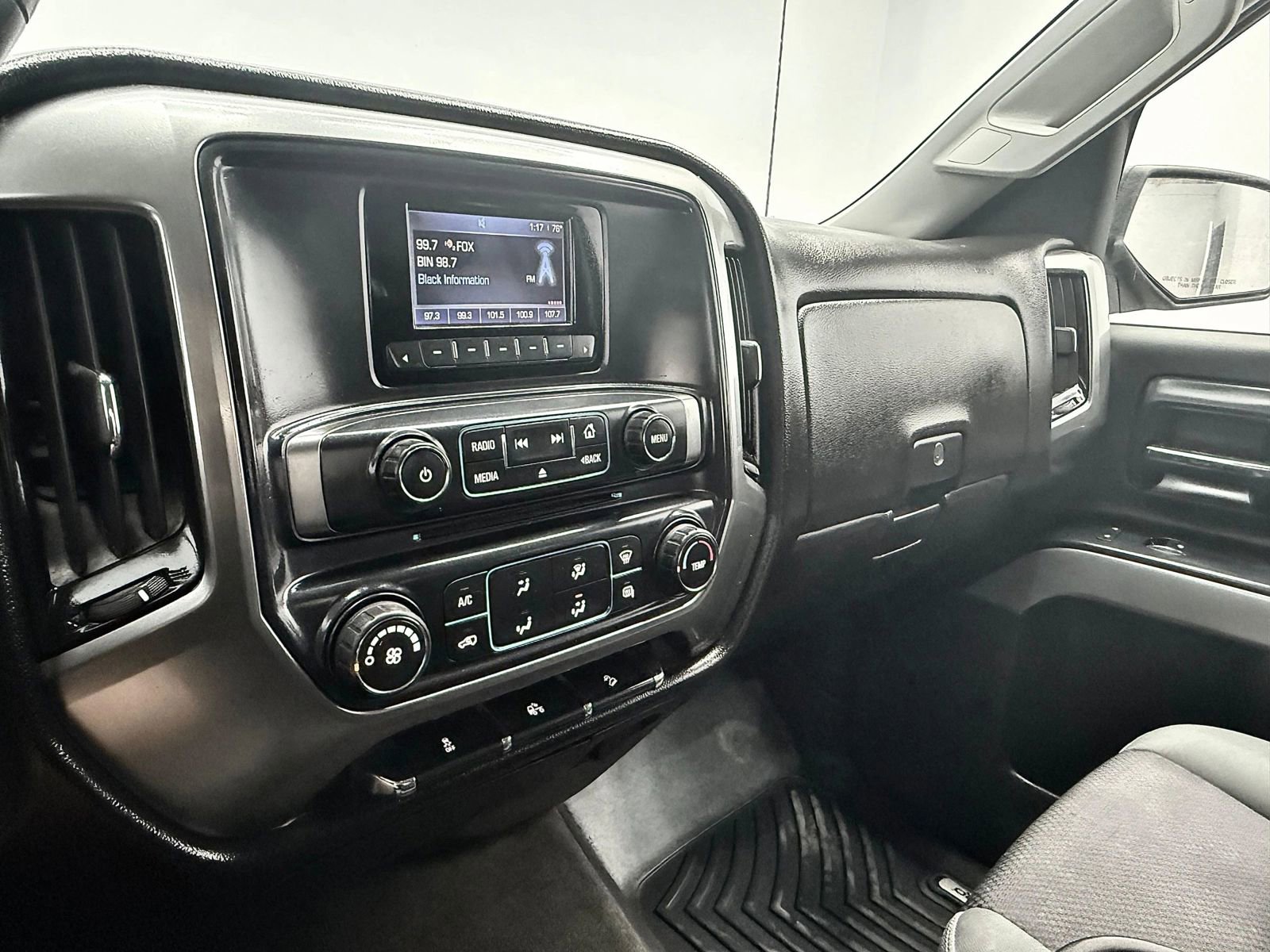 Used 2014 Chevrolet Silverado 1500 LT image 12