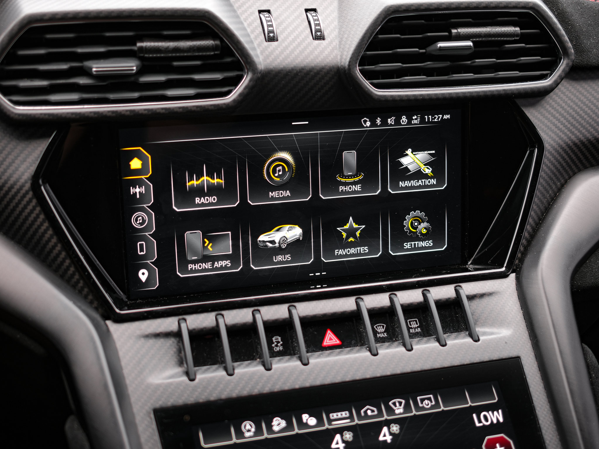 Used 2023 Lamborghini Urus Performante AWD/4WD image 23