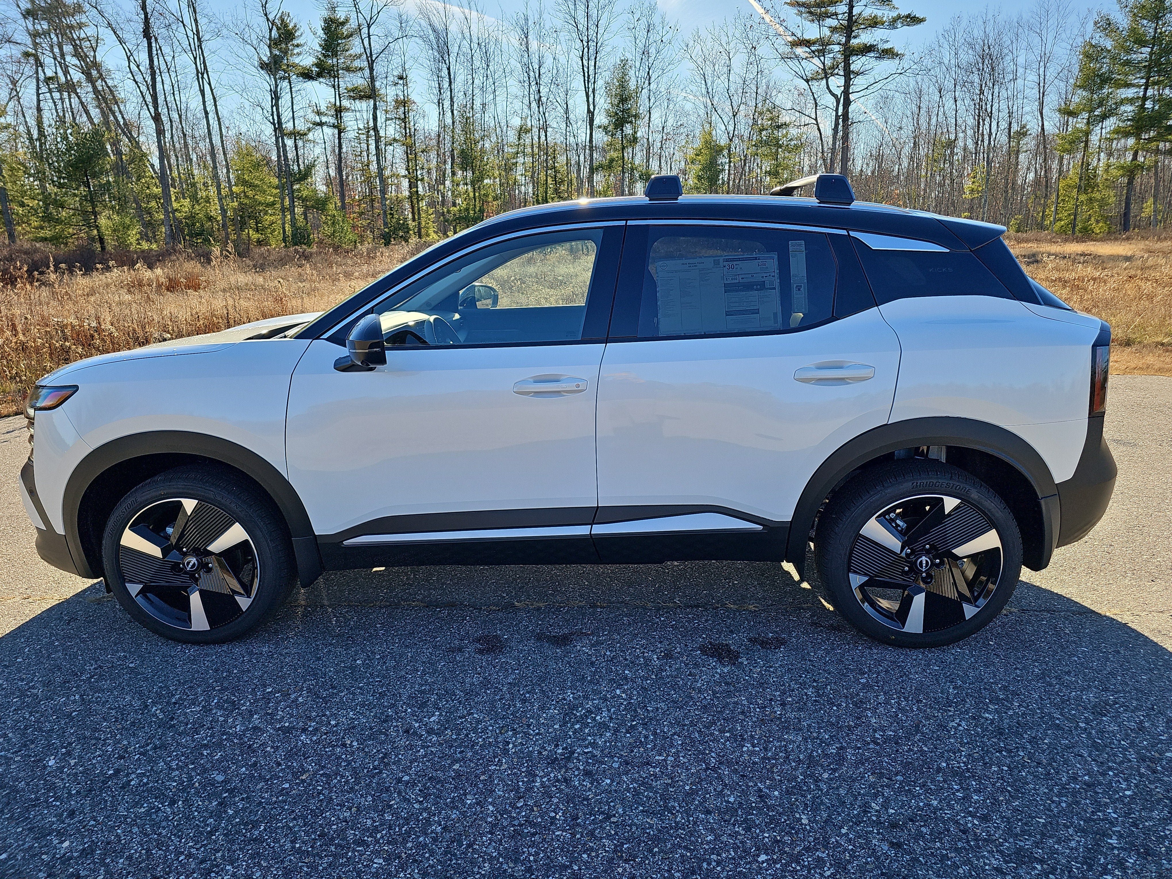 New 2026 Nissan Kicks SR w/ Cold Weather Package AWD/4WD image 2