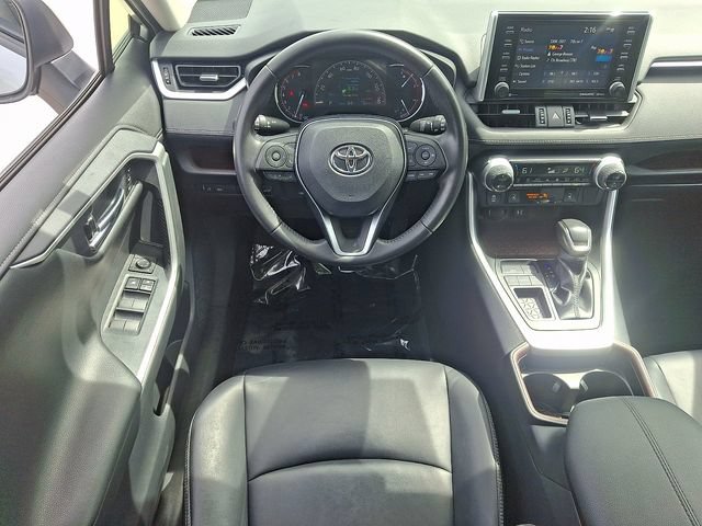 Used 2019 Toyota RAV4 Limited FWD image 10