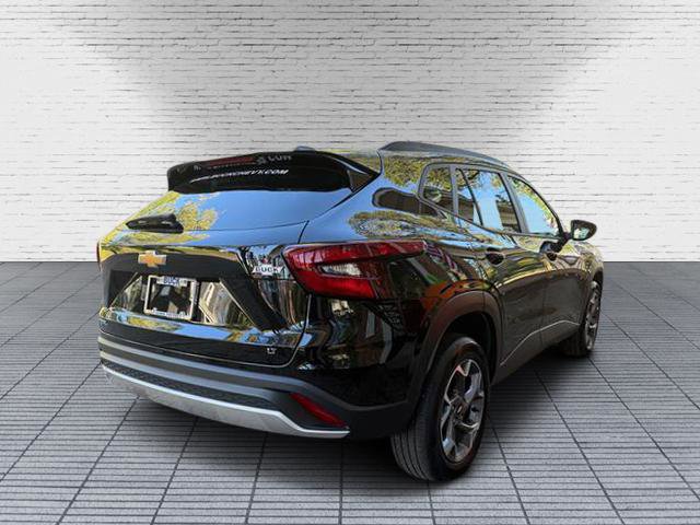 Used 2024 Chevrolet Trax LT image 4