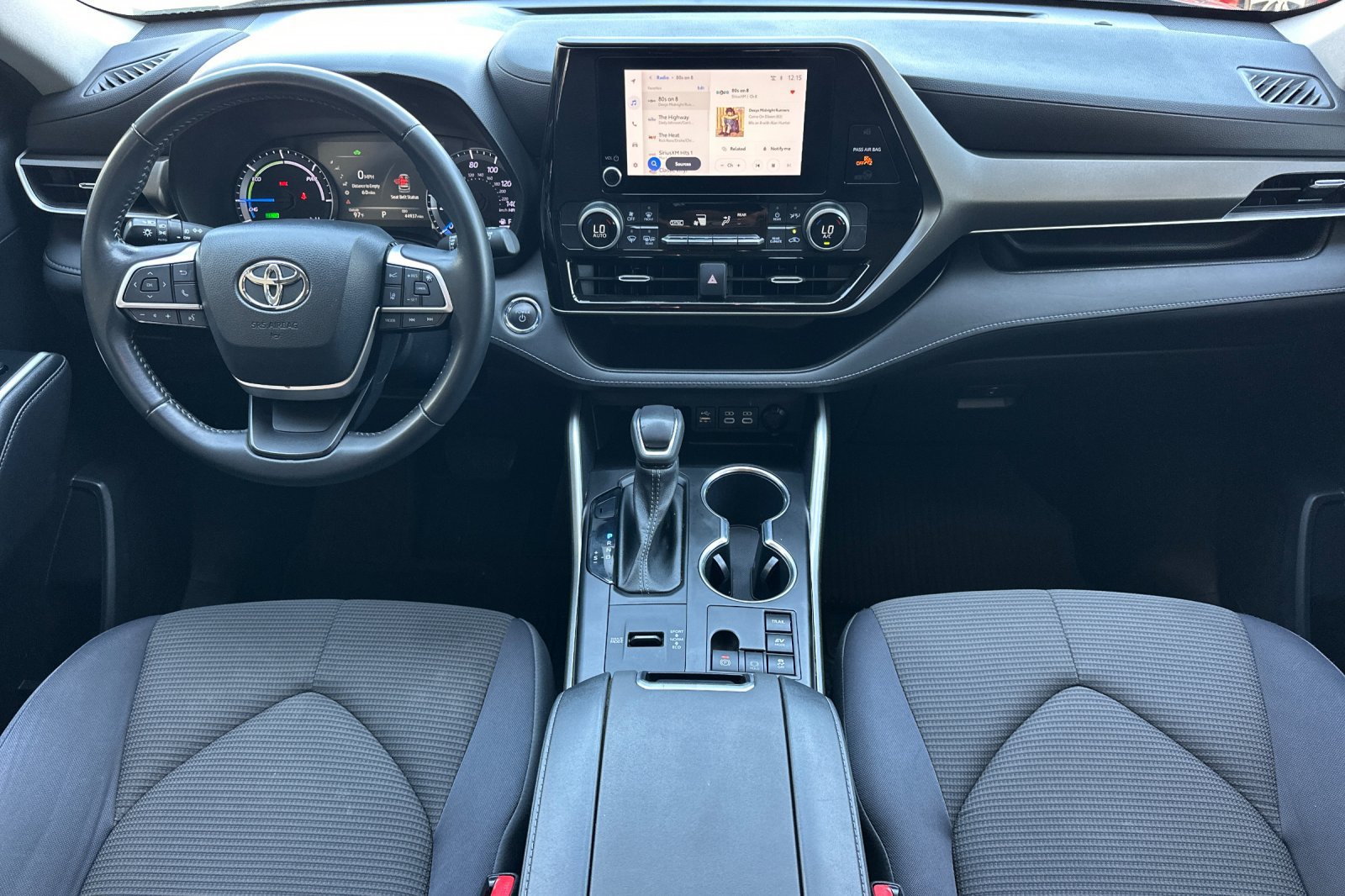 Used 2023 Toyota Highlander LE AWD/4WD image 13