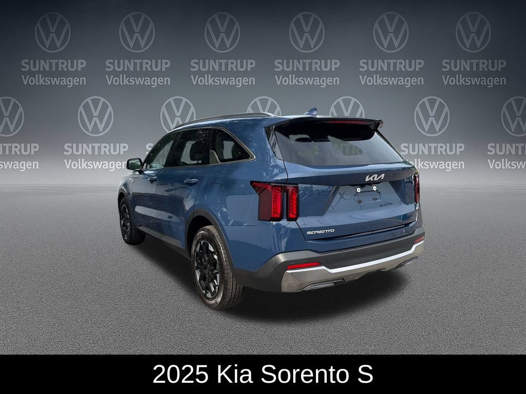 Used 2025 Kia Sorento S w/ Panoramic Sunroof Package FWD image 3
