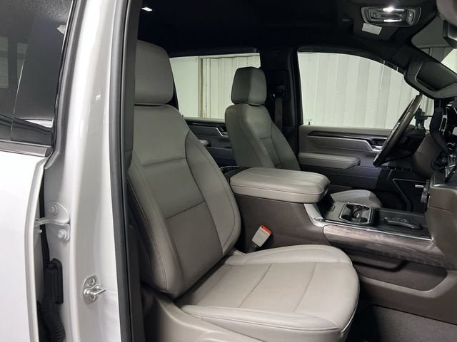 Certified 2025 Chevrolet Silverado 2500 LTZ w/ LTZ Convenience Package AWD/4WD image 28