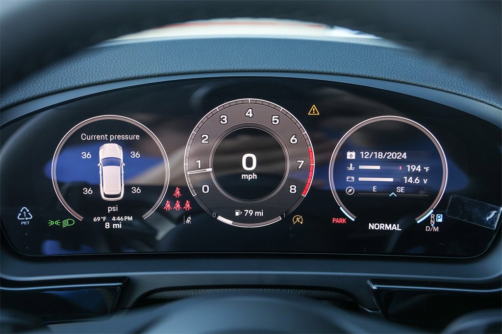 Used 2025 Porsche Cayenne image 12