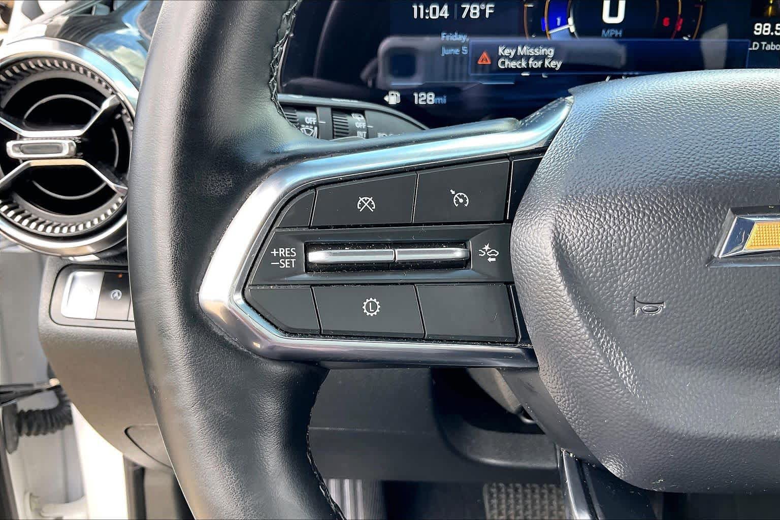 Used 2026 Chevrolet Equinox LT w/ Convenience Package II FWD image 25