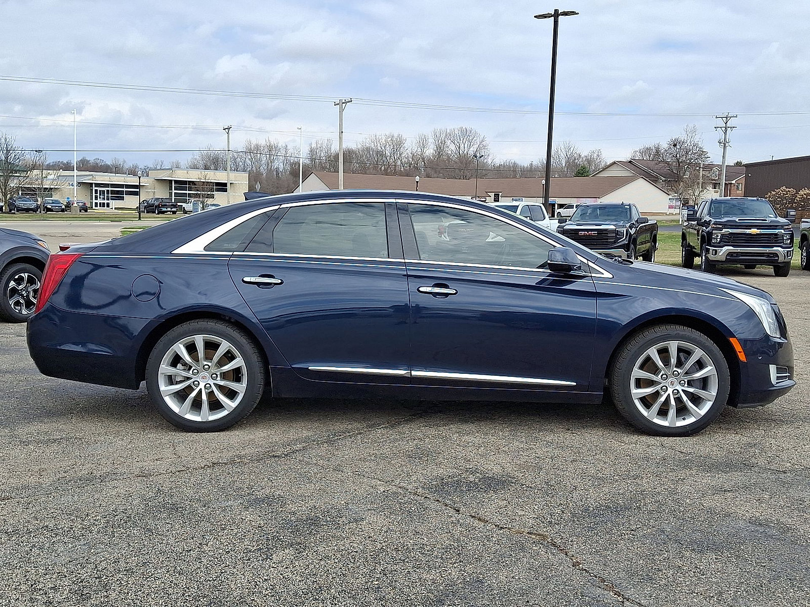 Used 2015 Cadillac XTS Luxury w/ Driver Awareness Package FWD image 25