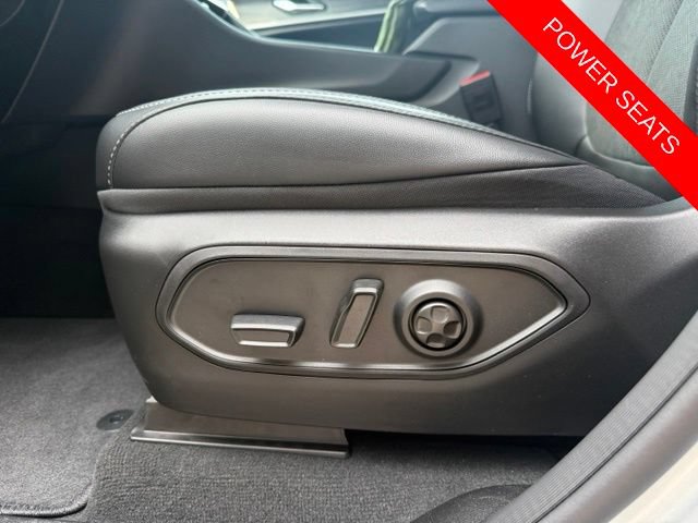 New 2026 Jeep Grand Cherokee Altitude AWD/4WD image 22