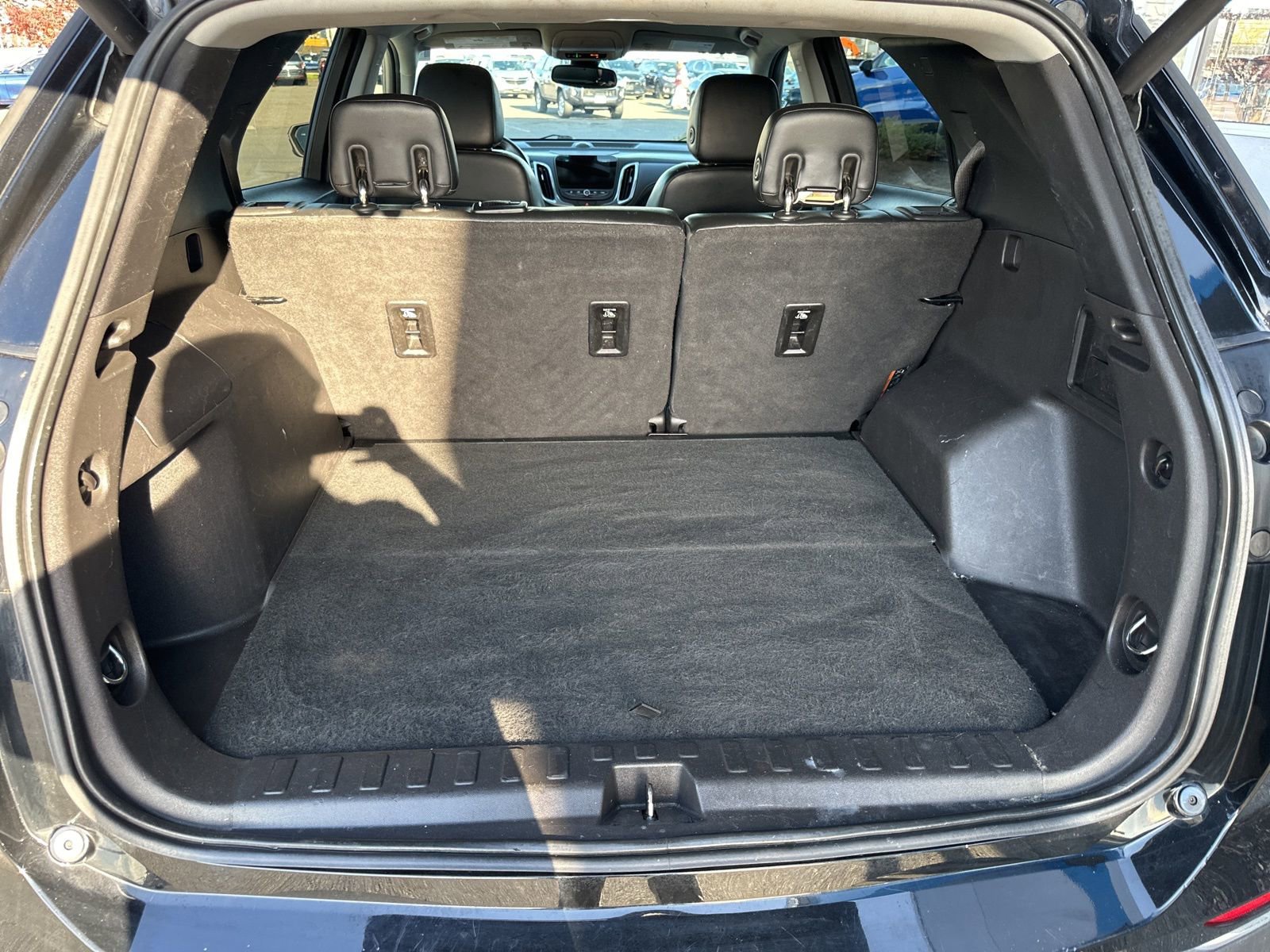 Used 2018 Chevrolet Equinox Premier w/ Infotainment II Package AWD/4WD image 12
