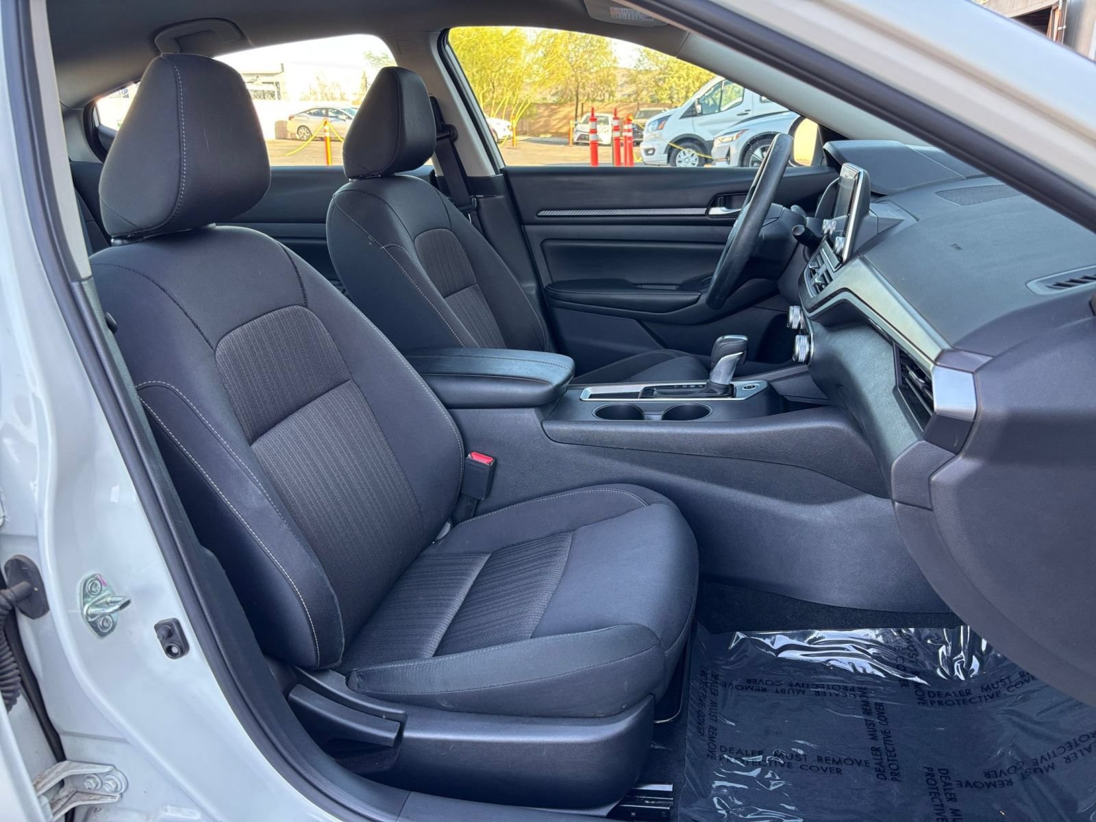Used 2025 Nissan Altima 2.5 SV FWD image 36