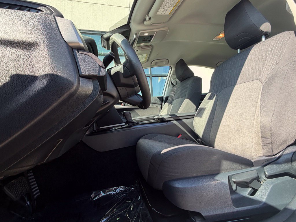 Used 2025 Toyota Camry LE FWD image 10