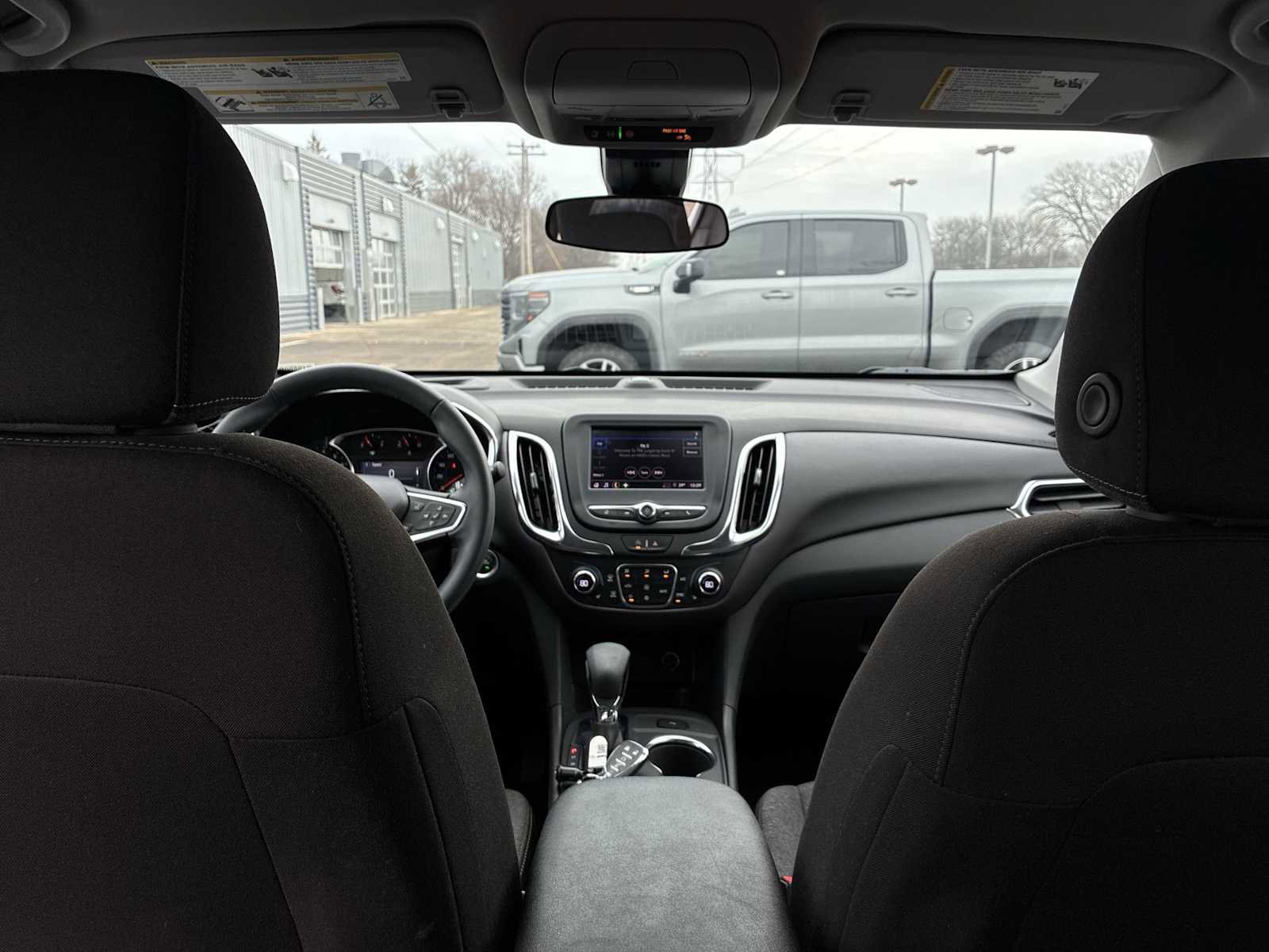 Used 2024 Chevrolet Equinox LT image 19