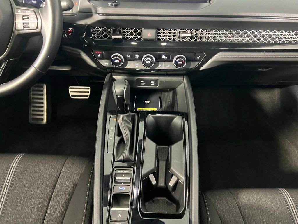 Used 2025 Honda Accord Sport image 16