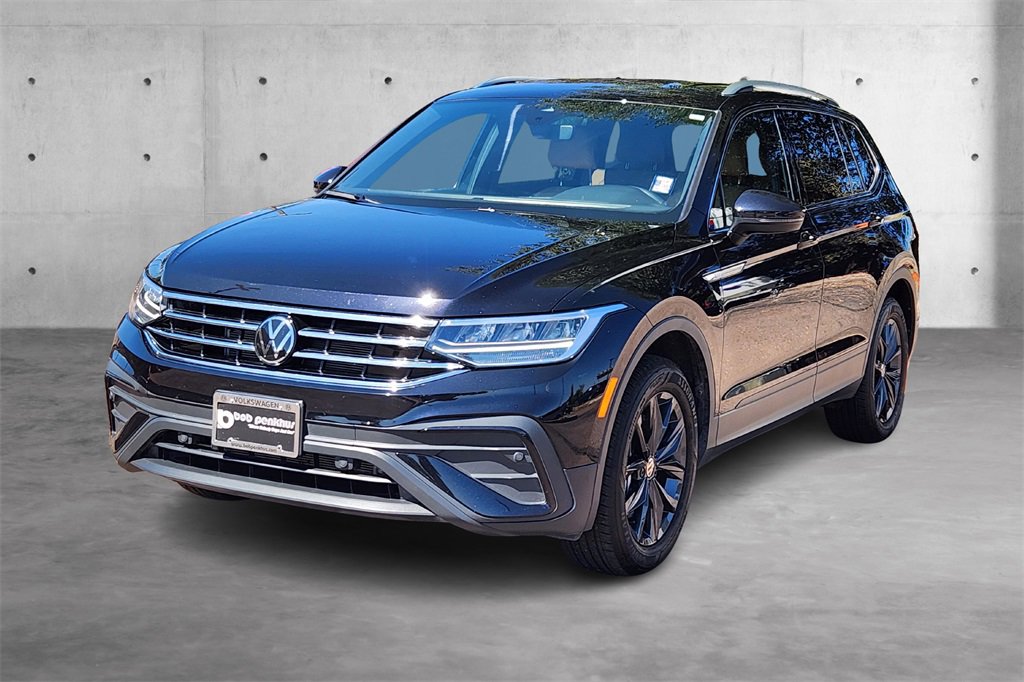 Used 2024 Volkswagen Tiguan SE image 25