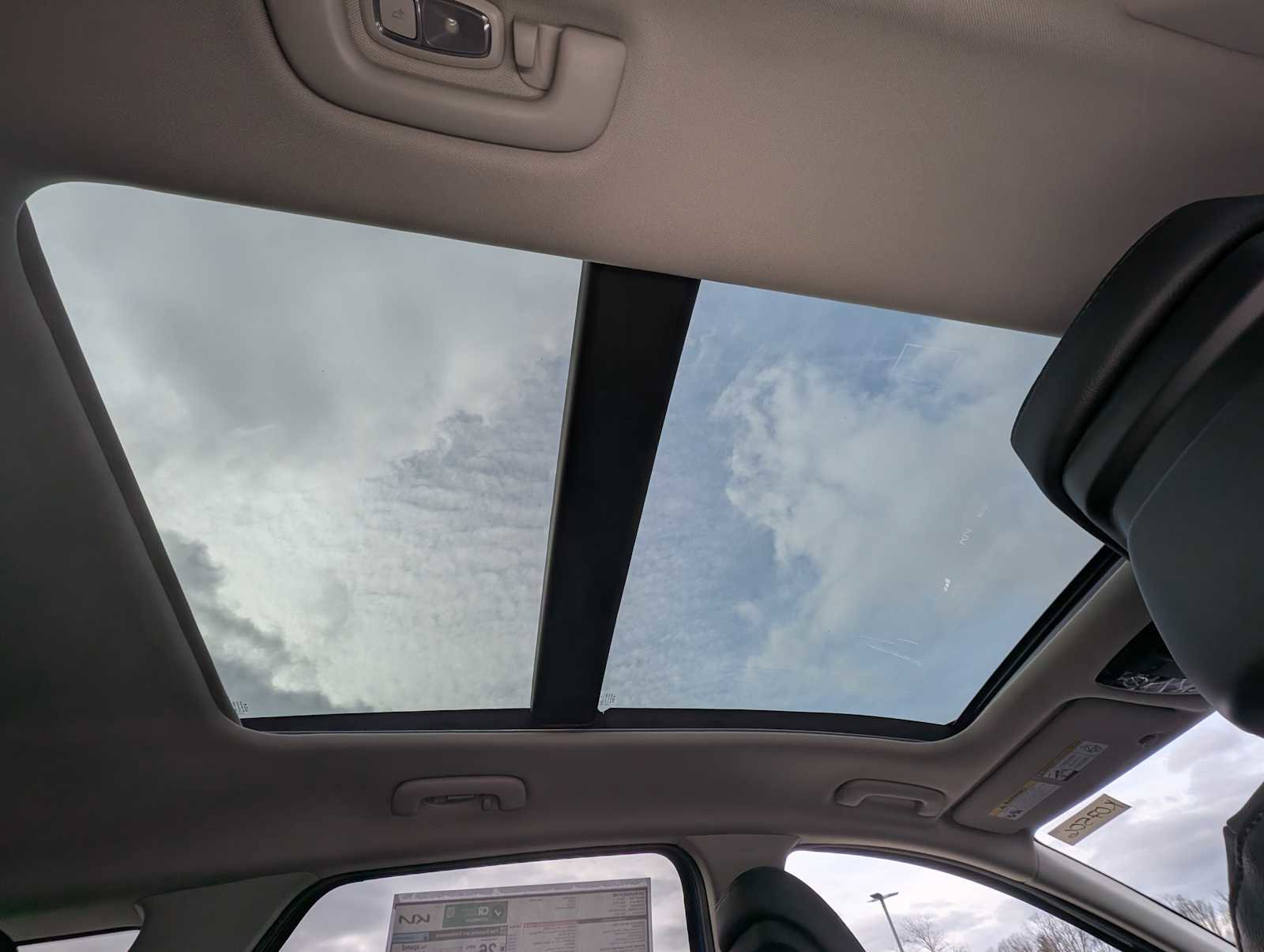 New 2026 Kia Sportage EX w/ EX Panorama Roof Package image 15