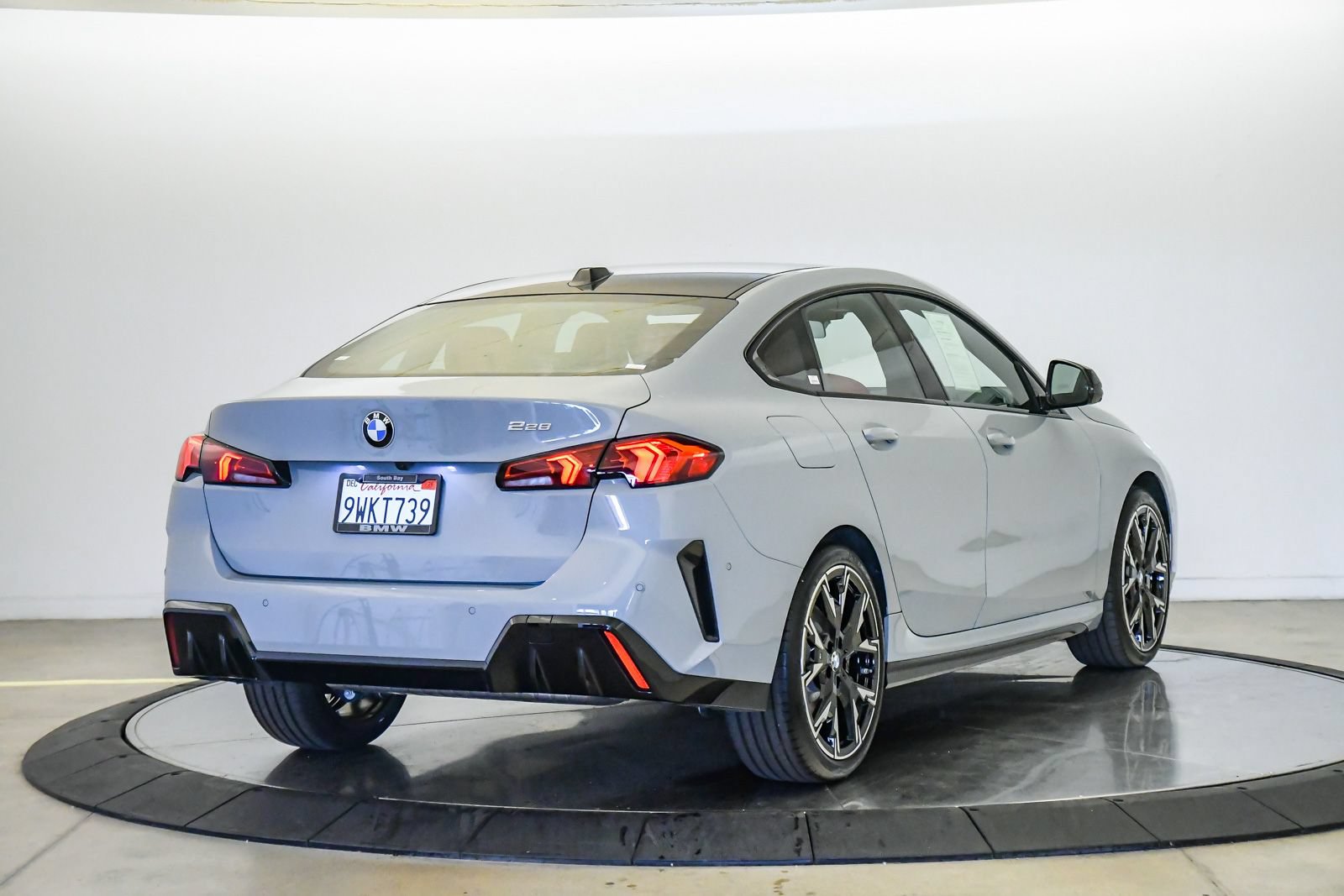 Used 2026 BMW 228i w/ Technology Package FWD image 5