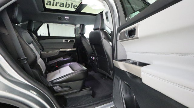 Used 2022 Ford Explorer XLT w/ Equipment Group 202A image 11
