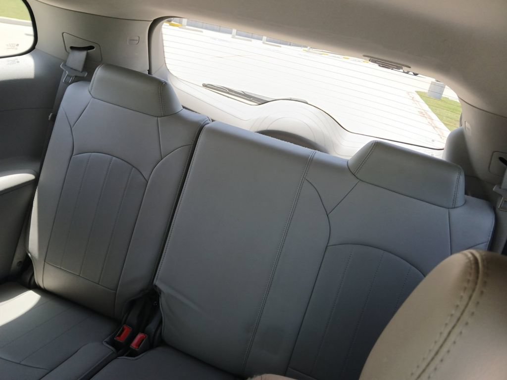 Used 2015 Buick Enclave Leather FWD image 26