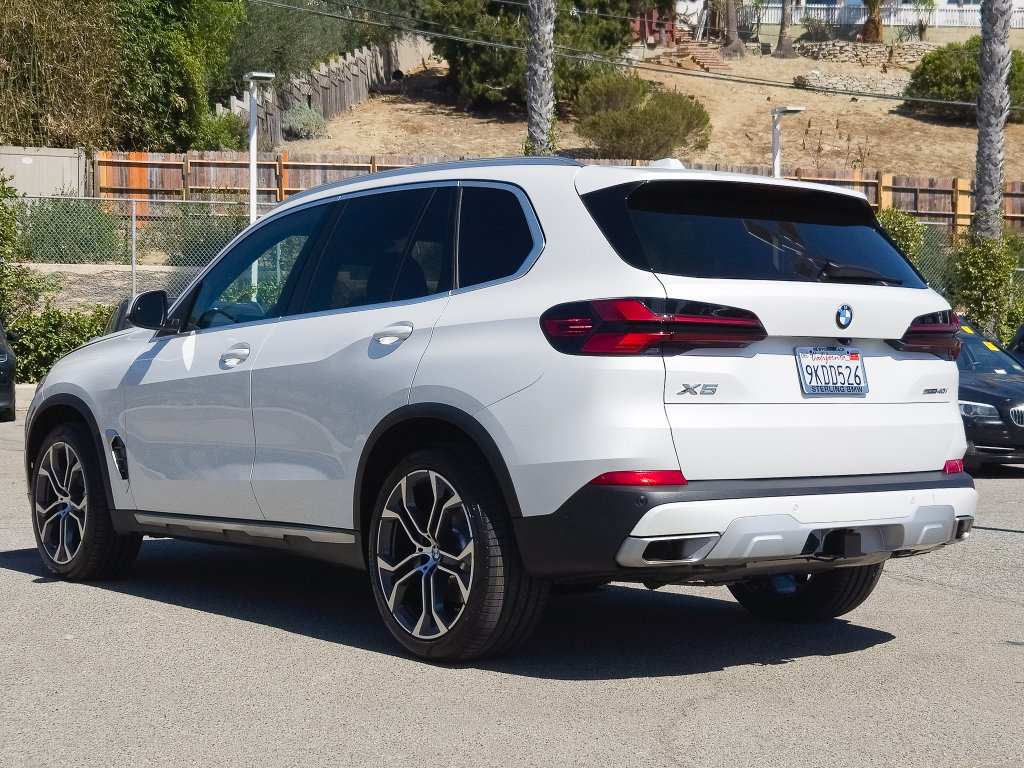 Used 2024 BMW X5 sDrive40i w/ Premium Package RWD image 23