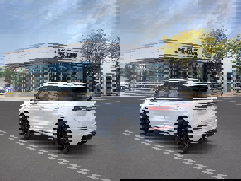 New 2026 Lincoln Corsair Premiere image 4