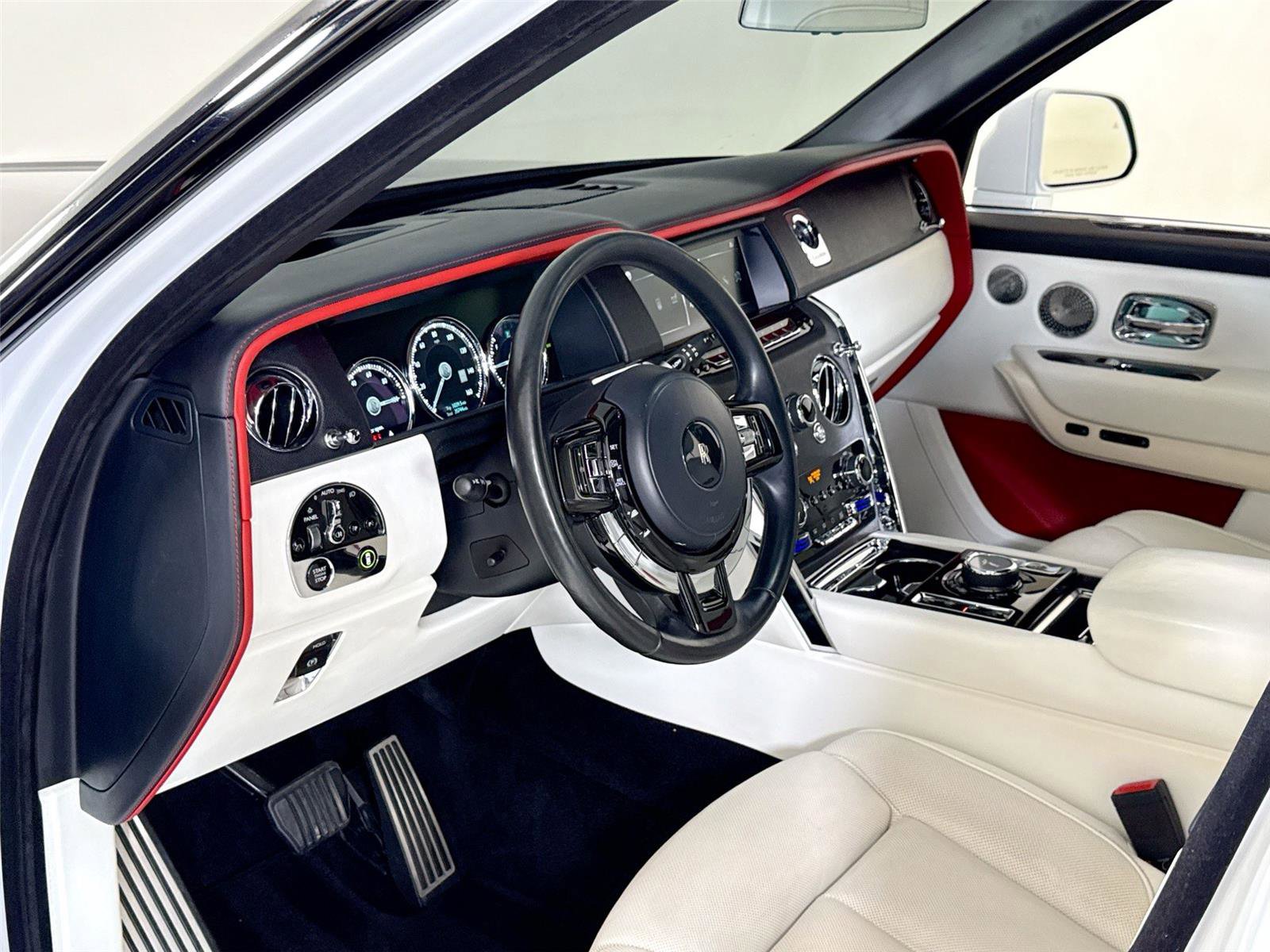 Used 2021 Rolls-Royce Cullinan AWD/4WD image 15