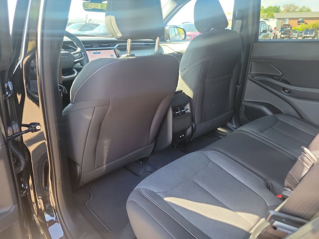 New 2026 Jeep Cherokee Laredo AWD/4WD image 18
