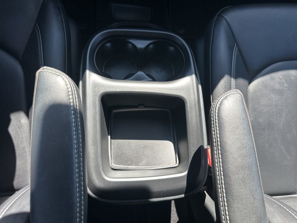 Used 2025 Chrysler Pacifica Select image 8