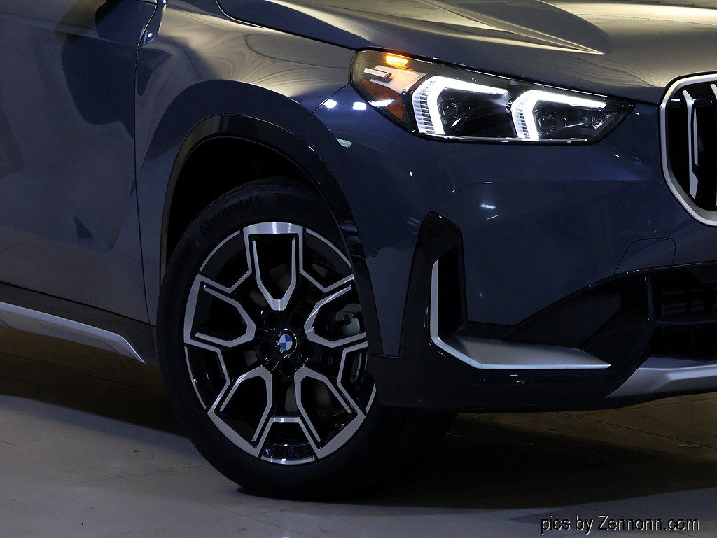 New 2026 BMW X1 xDrive28i w/ Technology Package AWD/4WD image 3