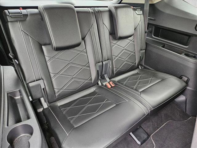 Used 2024 Volkswagen Atlas SE FWD image 19