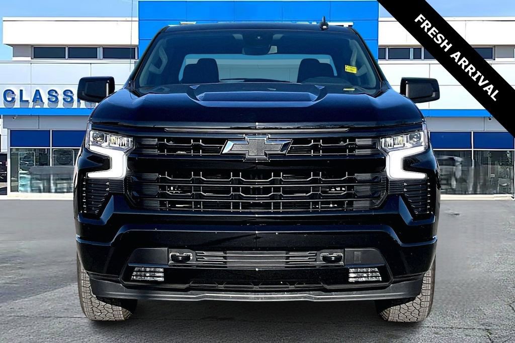Used 2025 Chevrolet Silverado 1500 RST image 2