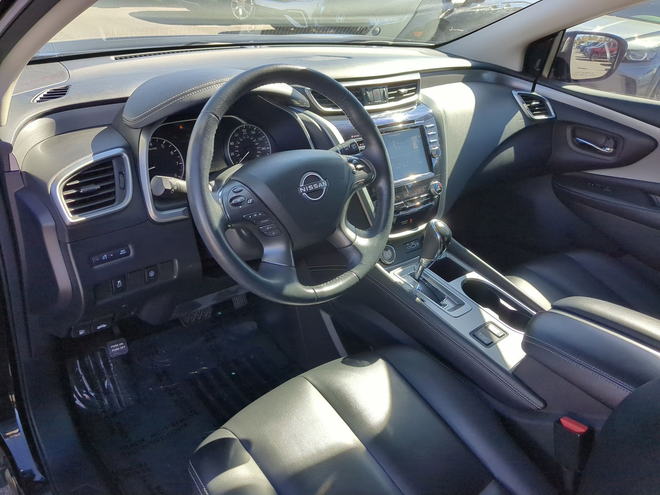 Used 2023 Nissan Murano SV image 16