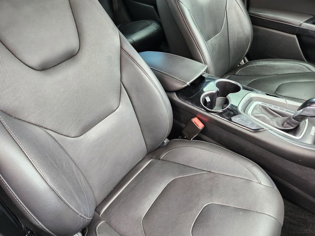 Used 2015 Ford Fusion Titanium image 16